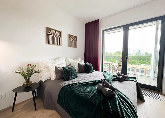 Real Living By Refa Balcony Retreat 75