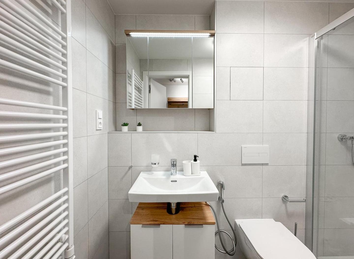Real Living By Refa Balcony Retreat 75